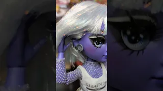 Rainbow High Shadow High Dia Mante doll unboxing