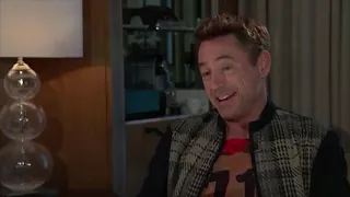 REPORTEROS IDIOTAS capítulo 2: Hindú molesta a Robert Downey Jr