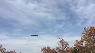 Rare sighting! NEW YEARS 2018 B2 Bomber Stealth B2 spirit FLYOVER ROSEBOWL