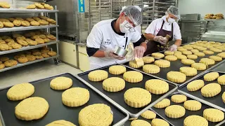 Time has stood still#Shorts #Mooncake #China #Chinesefood #Satisfying