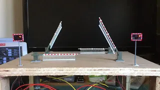 OO Gauge Level Crossing Barriers test