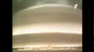 ツァーリボンバ　world's biggest bomb　Tsar Bomba