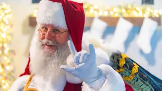 Deaf Santa Uses Sign Language to Spread Holiday Cheer