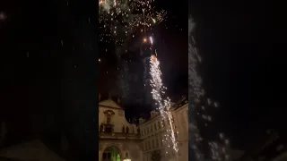 Салют в новогоднюю ночь в Праге 🎆