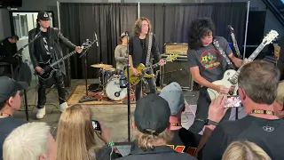 KISS in Saskatoon - VIP Soundcheck - Tommy Thayer ripping through the Shock Me Solo