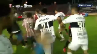 Pelea Gimnasia VS Estudiantes Con Humor