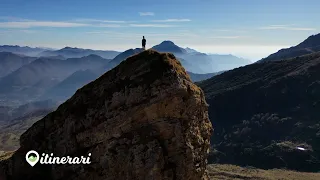 ITINERARI: GRIGNONE,VITA DA RIFUGISTI E ALPIGIANI.VIAGGIO IN VALSASSINA.LA CASA DEL GLICINE SECOLARE