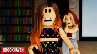 MY SISTER BECAME A PSYCHOPATH AND ATTACKED ME!|| Roblox Brookhaven 🏡RP || CoxoSparkle2