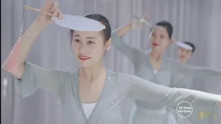 Xuân Tháng 3 | 春三月 | - Bản Múa Biên Mới Cùng Quạt Cực Đẹp ! - Fanpage: Cổ Trang Hội Quán