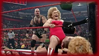 Test teams up with Mae Young & Fabulous Moolah for a Handicap Match: RAW IS WAR, Jan. 03, 2000