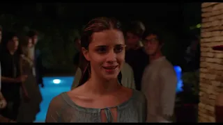 serie baby (s01e04) • scene Chiara is pushed into the pool