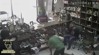 Prepared Defender Makes Robber Briefly Regret His Life Choices