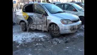 Клиентка хабаровского такси пострадала в аварии по вине подвозившего ее шофера. Mestoprotv
