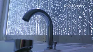 Пузырьковая панель в ванной. Декоративное панно с зеркальным фоном