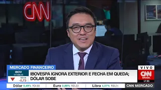 Ibovespa ignora exterior e fecha em queda; dólar sobe | CNN MERCADO - 30/08/2023