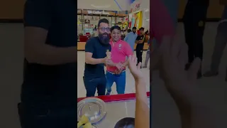 Prank with customers at packages mall lahore Pakistan earth Istanbul dondurma turkish Icecream