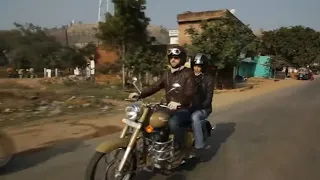 La Royal Enfield, la moto star de l'Inde