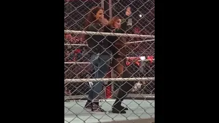 Becky Lynch dancing like Jeff Hardy 😂😂