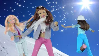 Barbies Sing We Wish You a Merry Christmas