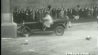 CAR CLIPS CRASH 1930