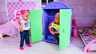 AND WHAT'S THAT GLOWING IN THERE?Katya and Max funny family funny barbie dolls Darinelka TV