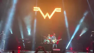 Weezer 2019.  Longview