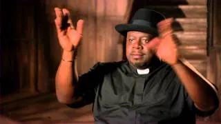 A Haunted House 2: Cedric The Entertainer "Father Doug" On Set Movie Interview | ScreenSlam