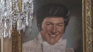 Proposal to rename part of Karen Avenue 'Liberace Way' goes to planning commission