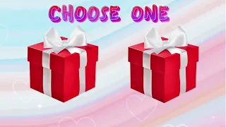 CHOOSE YOUR GIFT GOOD OR BAD / ELIGE TU REGALO/ Lisa or Lena