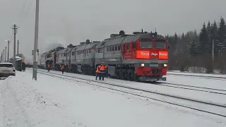 Тэп70-0552 совершает манёвры по ст. Котлас-Узловой