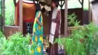 Haraad by Hussein Shire Jama iyo Shamso Mohamed Foot 2010   YouTube