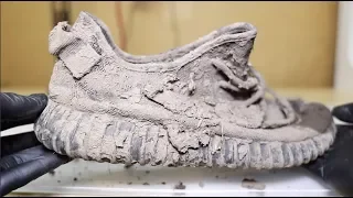 Cleaning The Dirtiest Yeezy's Ever! $1200 2015 Pirate Black's Back To NEW!