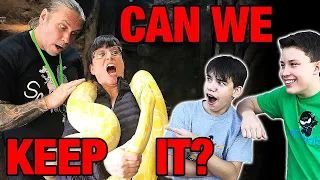 MY MOM IS SCARED OF SNAKES! HELP ME BRIAN!