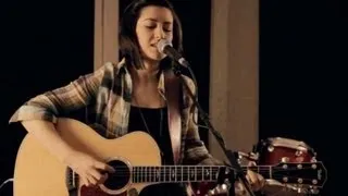 One Direction - Live While We're Young (Hannah Trigwell acoustic cover)