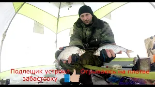 Отличный клев плотвы. На Рузском водохранилище. Рыбалка с ночевкой. Fishing roach.