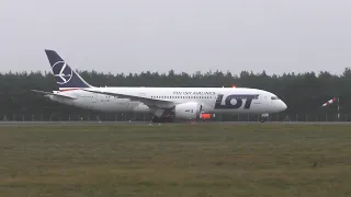 Boeing 787-8 Dreamliner LOT Polish Airlines SP-LRC taxiing at Poznan Airport 2021.12.18