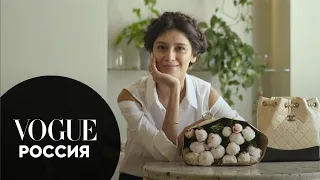 Что в сумке у Равшаны Курковой? | Vogue Россия