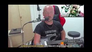 Fredguitarist слушает Avril Lavigne и кайфует от гвоздей