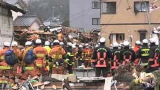 Rescue Teams Reach Tsunami-Stricken Town
