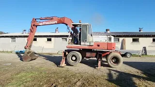 1983 Poclain 75 PB Wheeled excavator