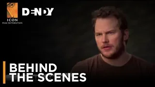 ZERO DARK THIRTY | Behind the Scenes: Real SEALS