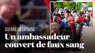 Un ambassadeur russe aspergé de faux sang en Pologne