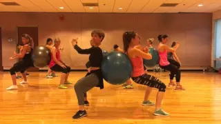 "EX'S AND OH'S" Elle King - Partner Workout with Stability Ball Dance Fitness Valeo Club