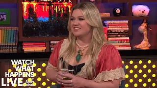 Kelly Clarkson Says Ariana Grande Is Great at Hugs | WWHL