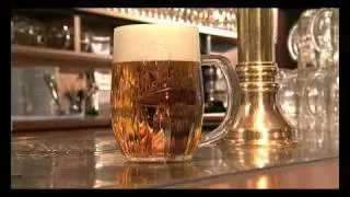 06 péče o pivo - Chyby při čepování, ukázka čepování Pilsner Urquell "hladinka"