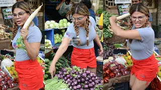 Rakhi Sawant fighting while bargaining in Sabji Mandi at Andheri Market😆