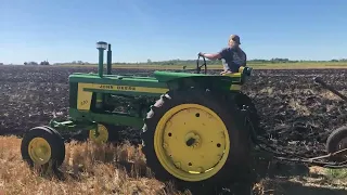 John Deere 20 Series 720 (Diesel & Gas) 620 520 Plowing Hitterdal MN 2022