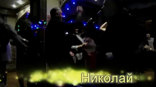 Николай Донецкий. Музыкант в ресторане "Старый город".