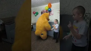 Мишка Рудик младший поздравил Лёшу с Днём Рождения 🐻