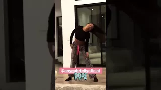 Lamar filming Any Gabrielly dancing